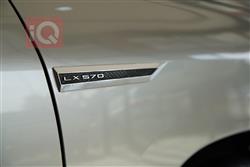 لێکزس LX